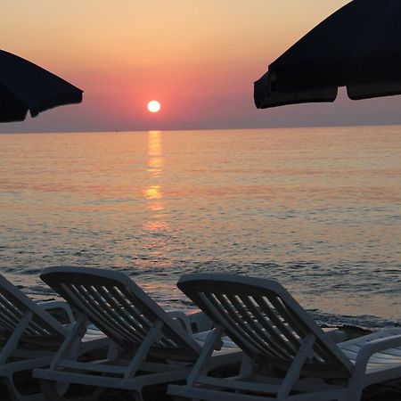 Hotel Za Maria Santo Stefano di Camastra Ngoại thất bức ảnh