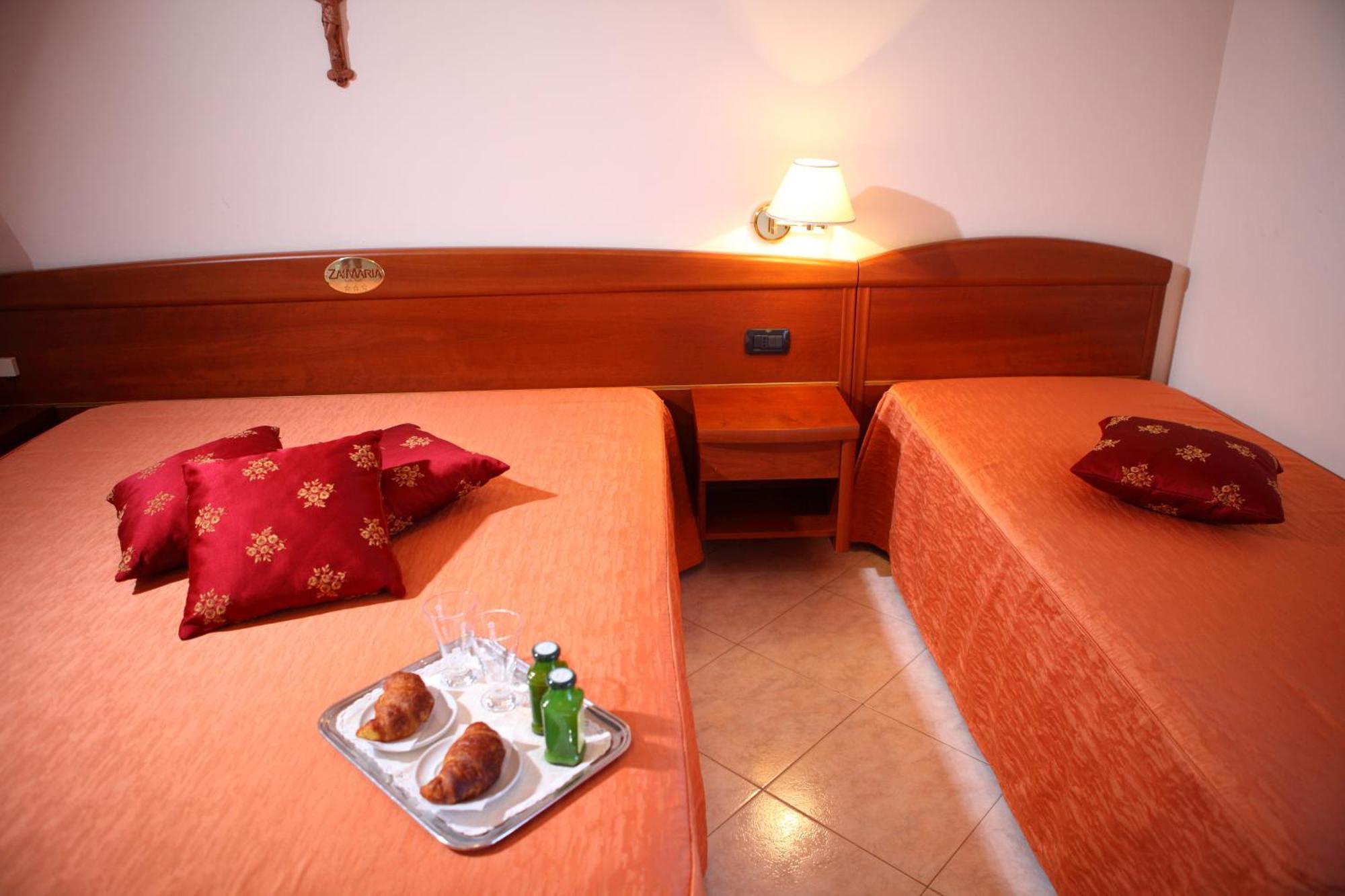 Hotel Za Maria Santo Stefano di Camastra Phòng bức ảnh